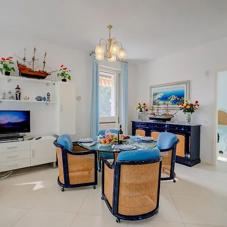 Apartment Rhapsody By The Sea - Happy *